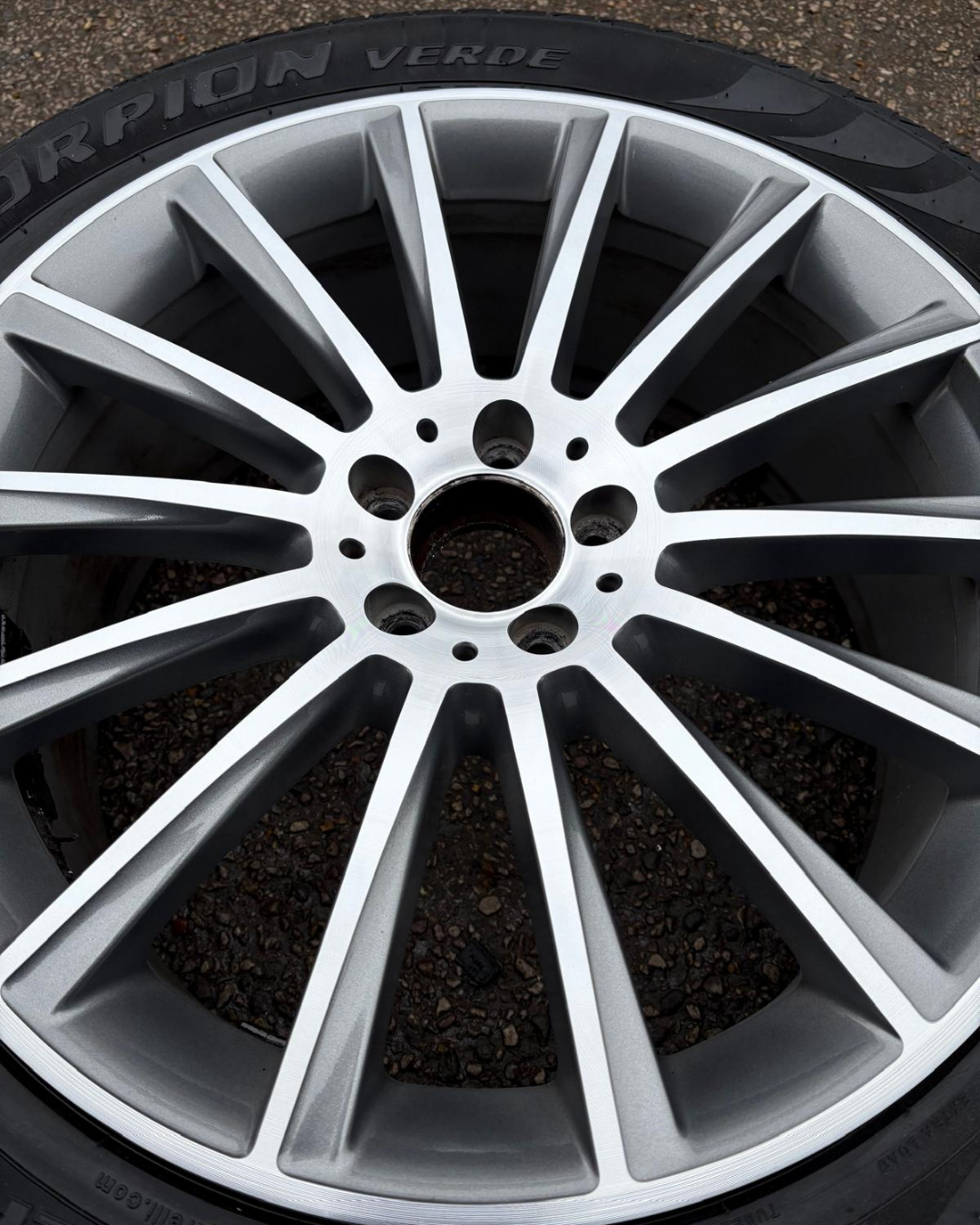 Mercedes-AMG alloy wheel after diamond cut refurbishment — factory finish